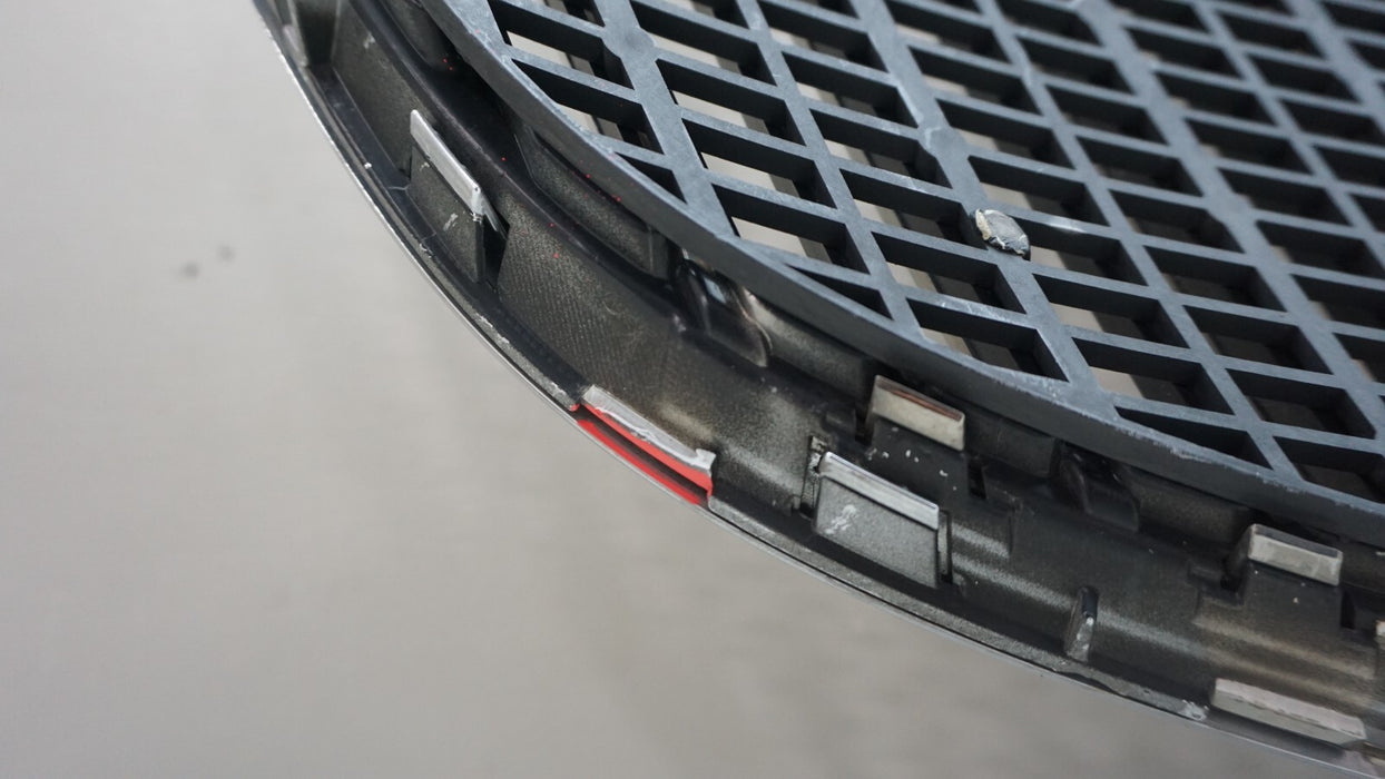 2014-2016 BUICK LACROSSE FRONT UPPER CHROME GRILLE 9054673