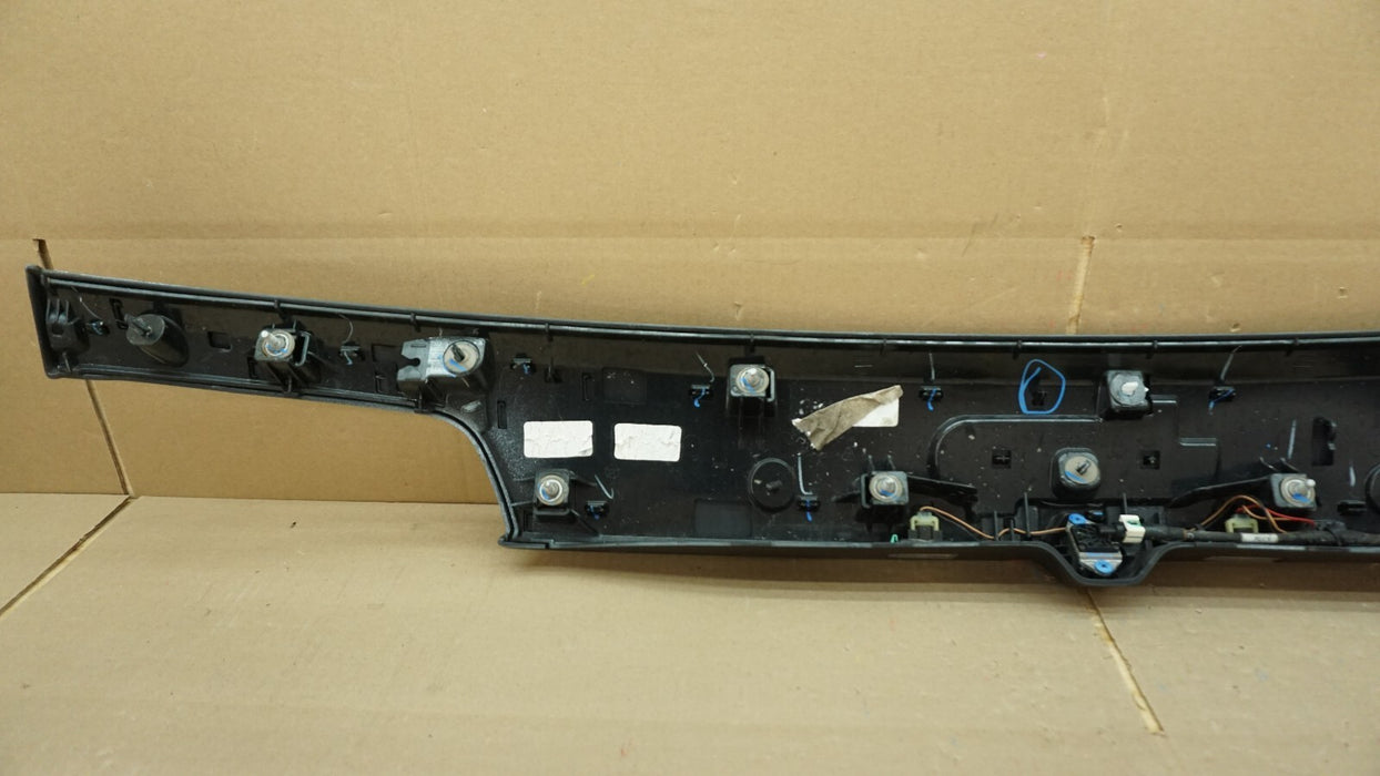 2014-2021 JEEP GRAND CHEROKEE LIFTGATE LICENSE LIGHT MOLDING OEM 1WD55TRMAD