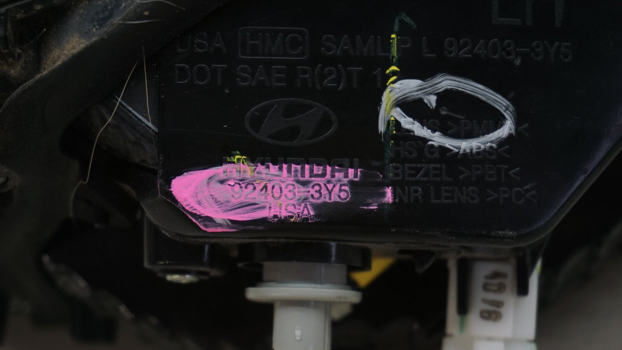 2014-2016 HYUNDAI ELANTRA REAR LEFT SIDE INNER TAIL LIGHT LAMP OEM 92403-3Y5