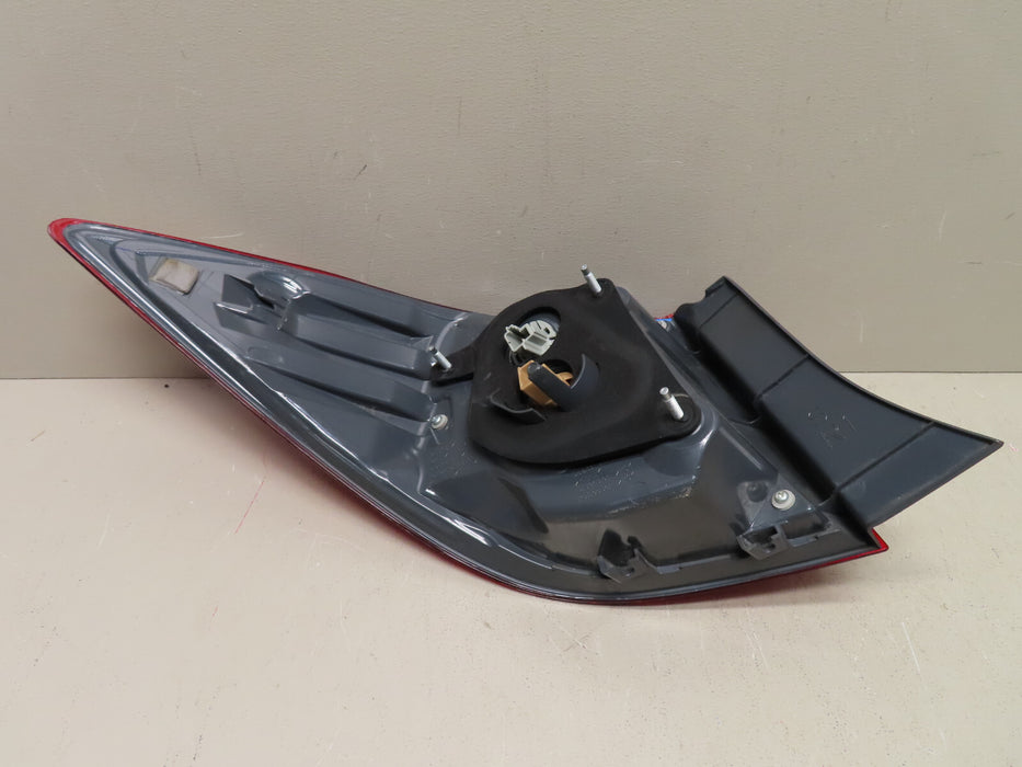 2014 2015 2016 TOYOTA COROLLA RIGHT REAR TAILLIGHT LAMP OEM
