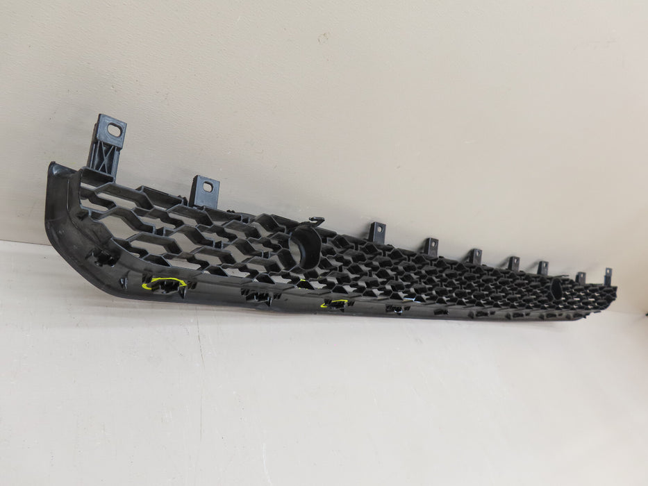 2019-2024 DODGE RAM 1500 FRONT LOWER BUMPER GRILL GRILLE OEM 68274572AA