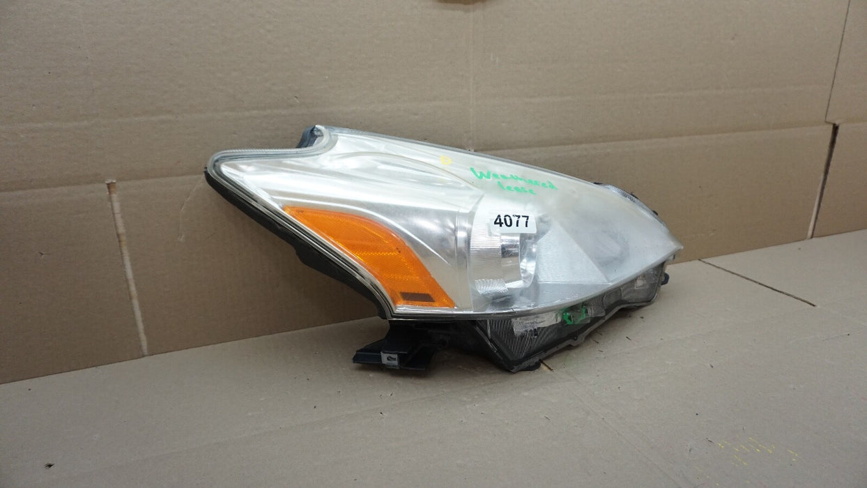 2012-2014 TOYOTA PRIUS V FRONT RH RIGHT PASSENGER SIDE HEADLIGHT OEM