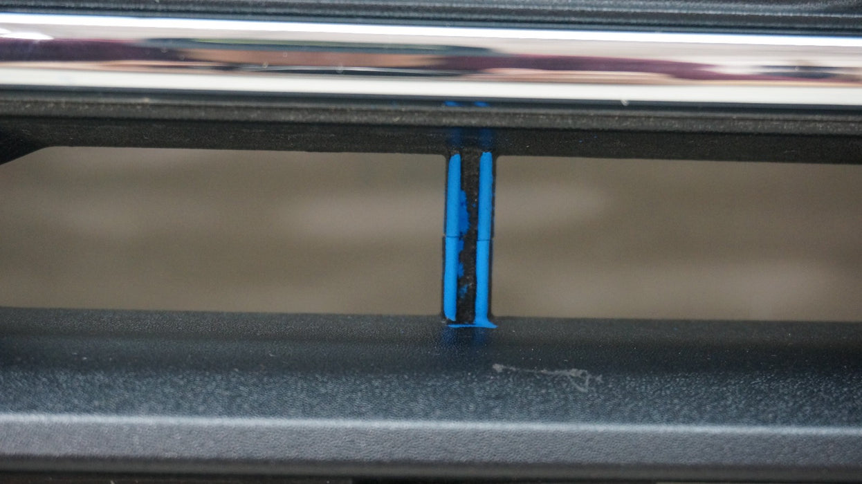 2024-2025 CHEVROLET TRAVERSE FRONT RADIATOR GRILLE GRILL 26414612 OEM