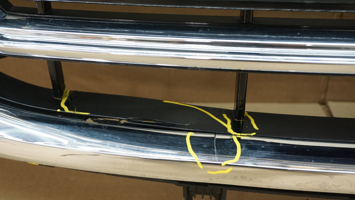 2018-2020 GMC TERRAIN FRONT UPPER RADIATOR GRILLE OEM 23196294 18 19 20