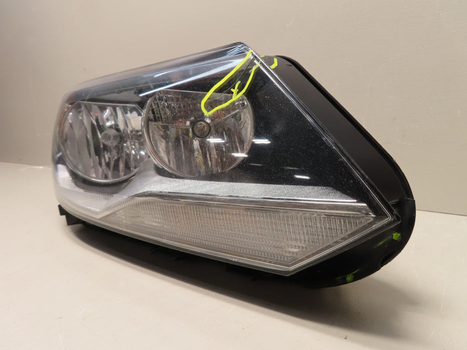 2012-2018 VOLKSWAGEN TIGUAN RIGHT PASSENGER SIDE HEADLIGHT HALOGEN OEM