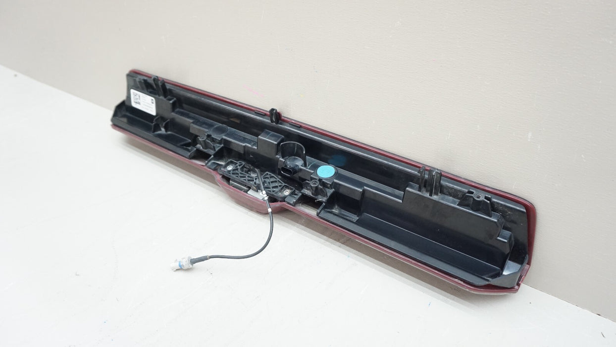 2019-2023 CHEVROLET SILVERADO GMC SIERRA HD HIGH MOUNT 3RD BRAKE LIGHT OEM
