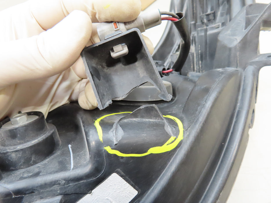 2013-2015 TOYOTA AVALON FRONT RIGHT PASSENGER SIDE HEADLIGHT HALOGEN OEM