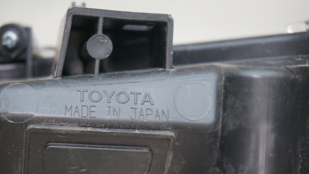 2023-2025 TOYOTA COROLLA FRONT RIGHT PASSENGER SIDE LED HEADLIGHT OEM