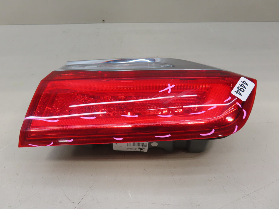 2015 -2020 JEEP GRAND CHEROKEE PASSENGER RH PASSENGER SIDE TAIL LIGHT OEM