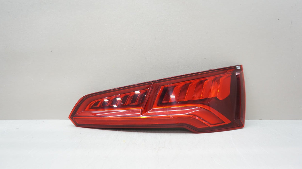 2018-2020 AUDI Q5 SQ5 REAR RIGHT PASSENGER SIDE LED TAIL LIGHT OEM