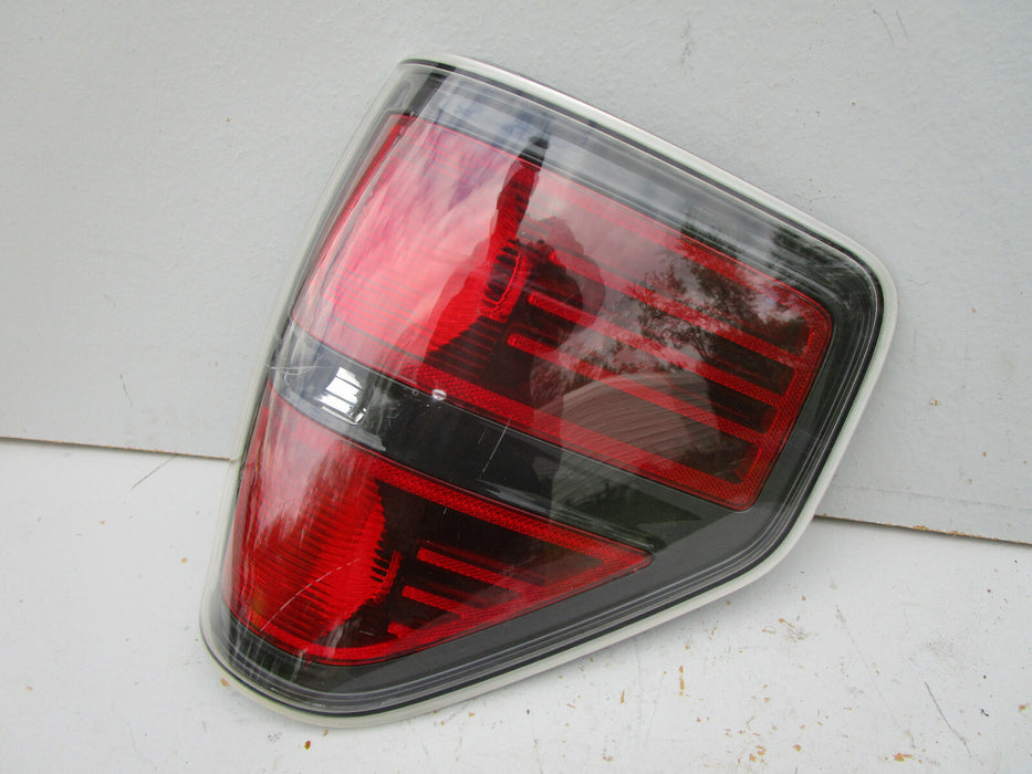 10 11 12 13 14 FORD F150 F-150 RIGHT REAR TAIL LIGHT TAIL LAMP OEM