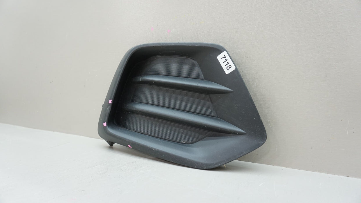 2017-2022 CHEVROLET TRAX FRONT RH RIGHT PASSENGER SIDE FOG  LIGHT COVER TRIM OEM