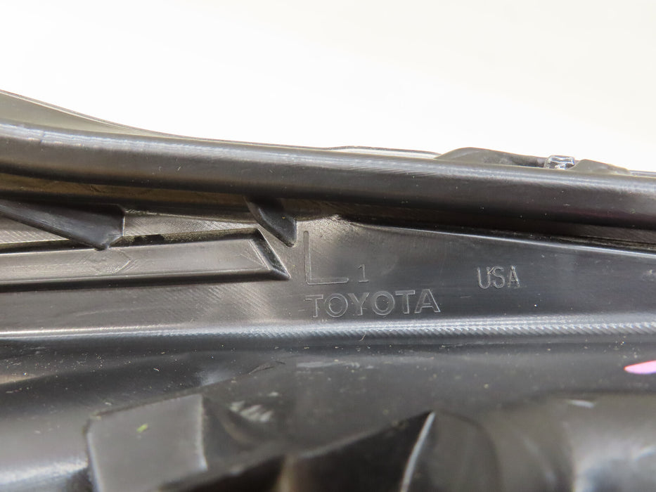 2014-2016 TOYOTA COROLLA FRONT RIGHT PASSENGER SIDE HEADLIGHT LED OEM