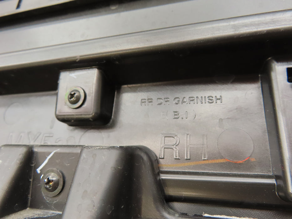 2024 2025 HYUNDAI SANTA FE REAR RIGHT PASSENGER SIDE LOWER DOOR MOLDING OEM