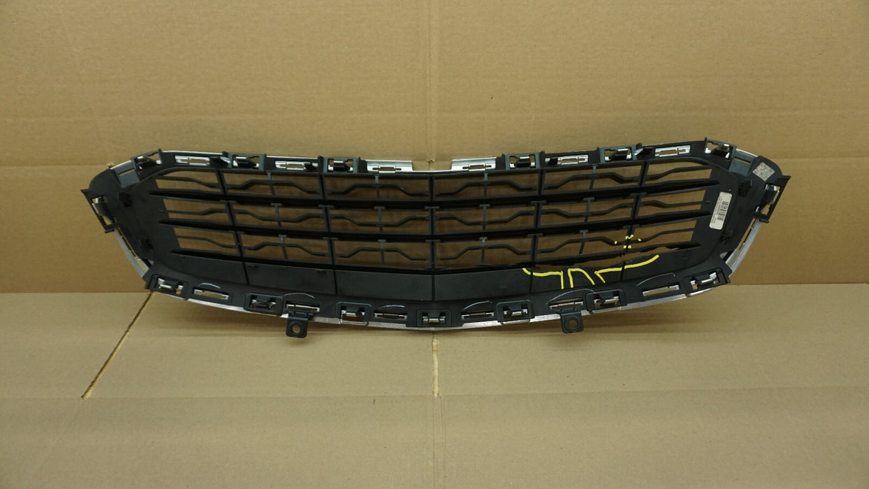 2015-2018 CHEVROLET CRUZE FRONT BUMPER CENTER GRILL GRILLE OEM 95405770 15 16