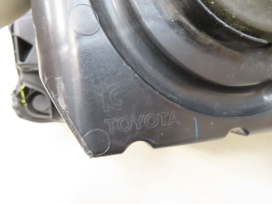 2015 2016 2017 TOYOTA CAMRY FRONT RIGHT PASSENGER HEADLIGHT HALOGEN OEM