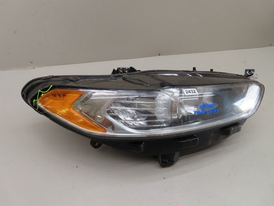 2013 - 2016 FORD FUSION FRONT RIGHT PASSENGER SIDE HEADLIGHT LAMP HALOGEN OEM