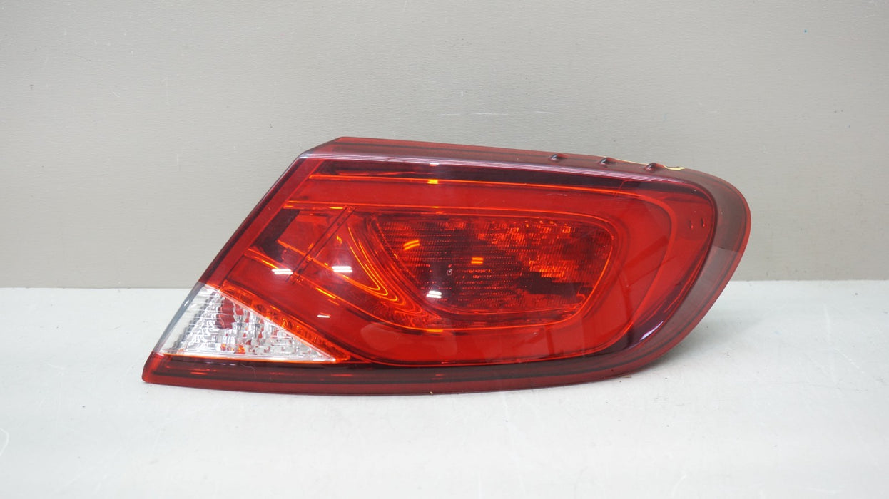 2015-2017 CHRYSLER 200 REAR RIGHT PASSENGER SIDE TAIL LIGHT OEM