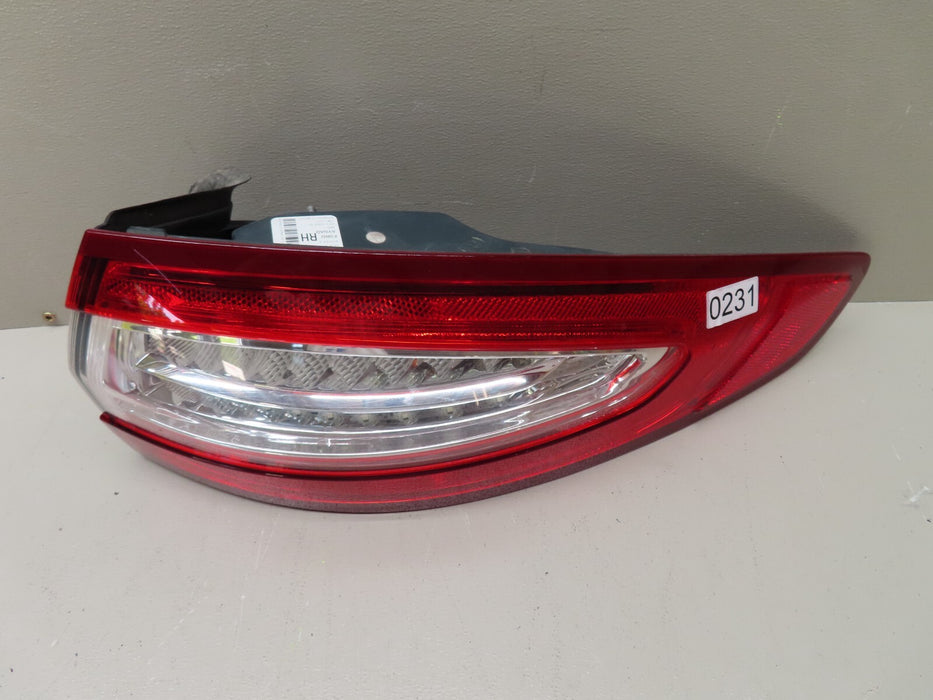 2013-2016 FORD FUSION REAR RIGHT PASSENGER SIDE LIGHT TAILLIGHT LAMP OEM