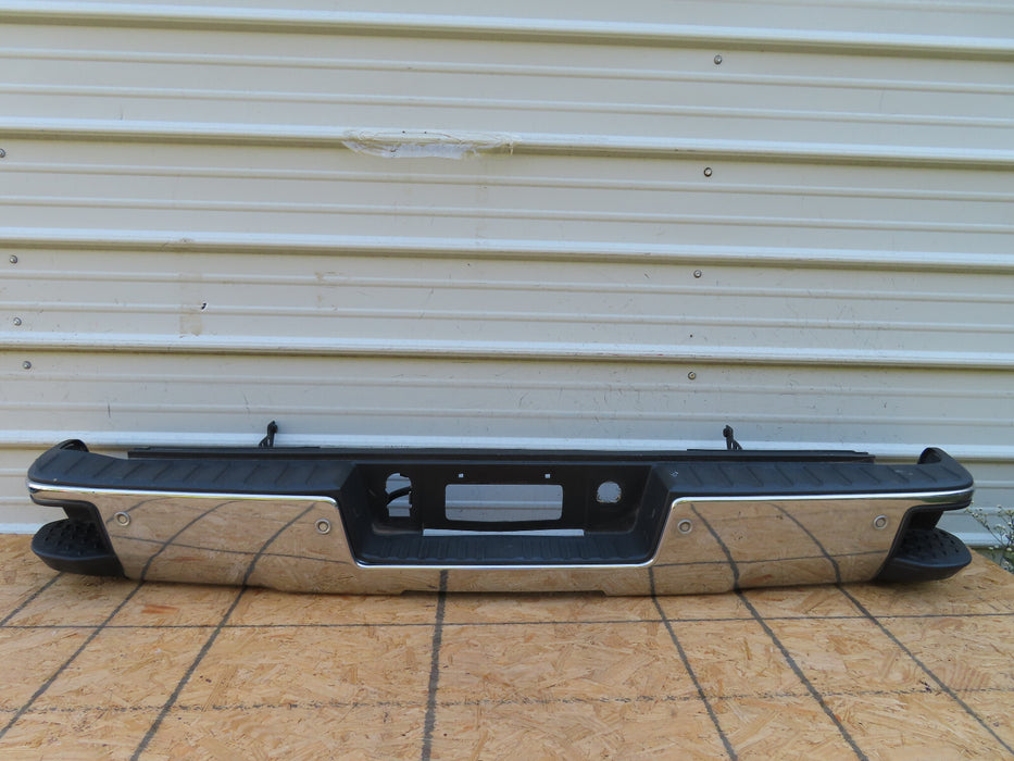 2014 2015 2016 2017 2018 GMC-Sierra Chevy-Silverado 1500 Rear Bumper OEM
