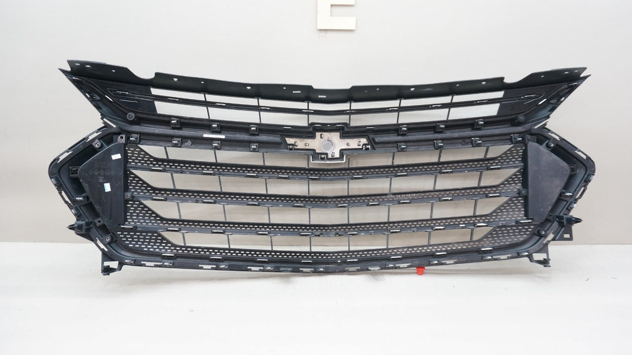 2018-2021 CHEVROLET TRAVERSE FRONT BUMPER RADIATOR GRILLE OEM 84344487