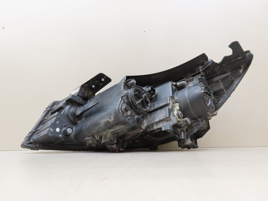 2015-2018 KIA SEDONA FRONT RIGHT PASSENGER SIDE HEADLIGHT OEM 92102-A9