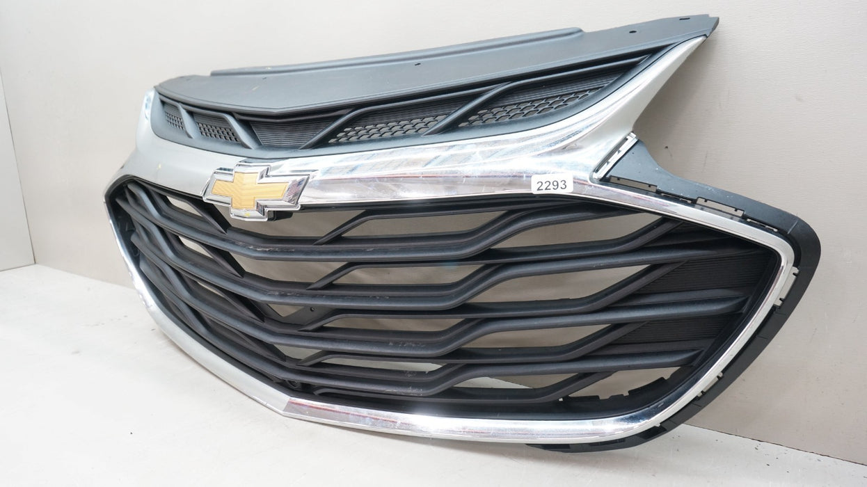 2019 CHEVROLET CRUZE FORNT RADIATOR GRILLE GRILL 42674401 OEM