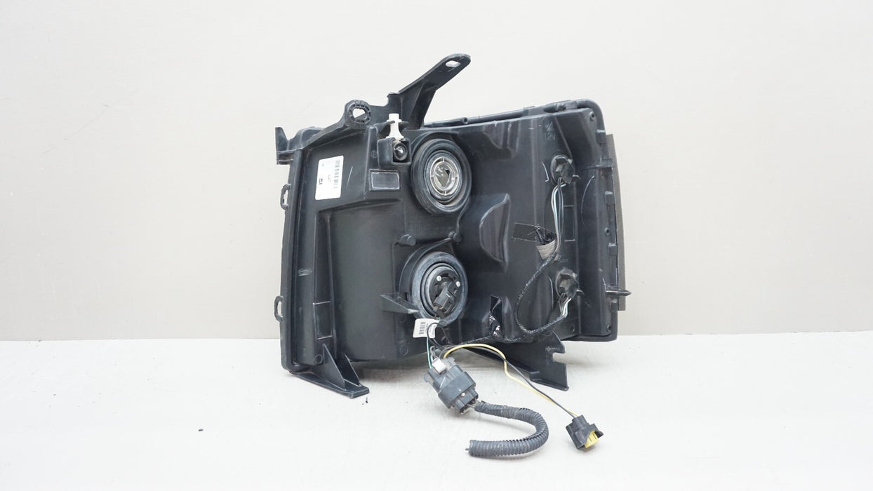 2007-2013 CHEVROLET SILVERADO 1500 2500 3500 FRONT RIGHT HALOGEN HEADLIGHT OEM