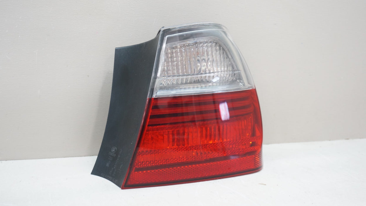 2006-2008 BMW 3-SERIES E90 REAR RIGHT PASSENGER SIDE TAIL LIGHT OEM