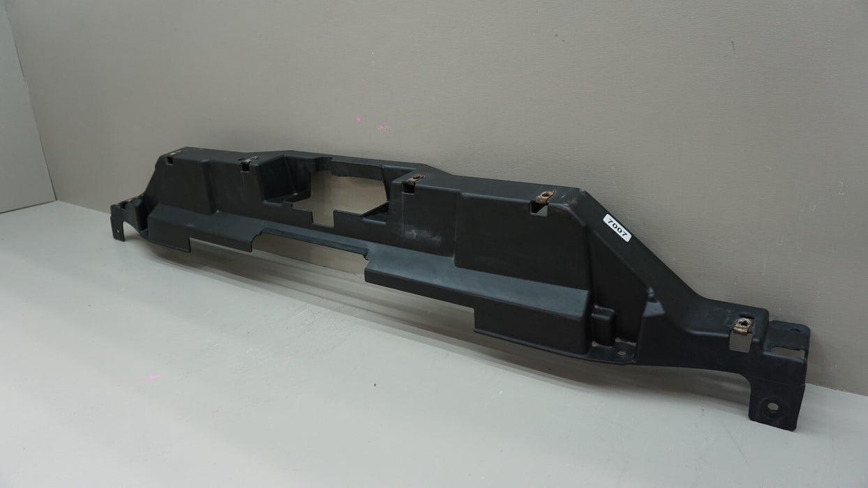 2007-2014 CADILLAC ESCALADE FRONT GRILLE BRACKET TRIM 15904442 OEM