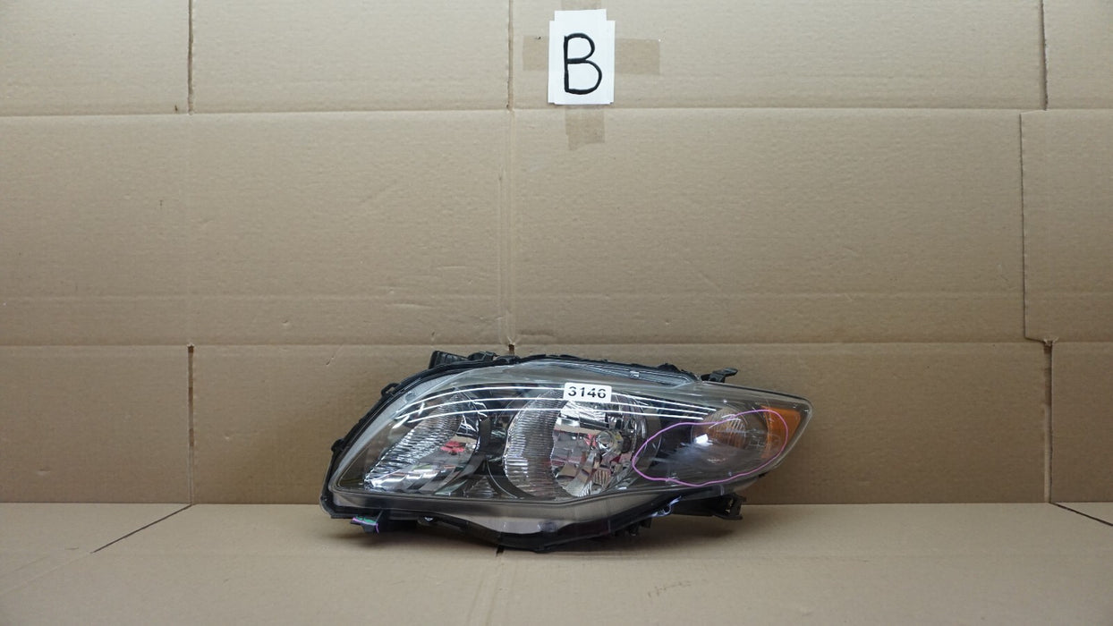 2009-2010 TOYOTA COROLLA FRONT LEFT DRIVER SIDE HEADLIGHT HALOGEN LAMP LIGHT OEM