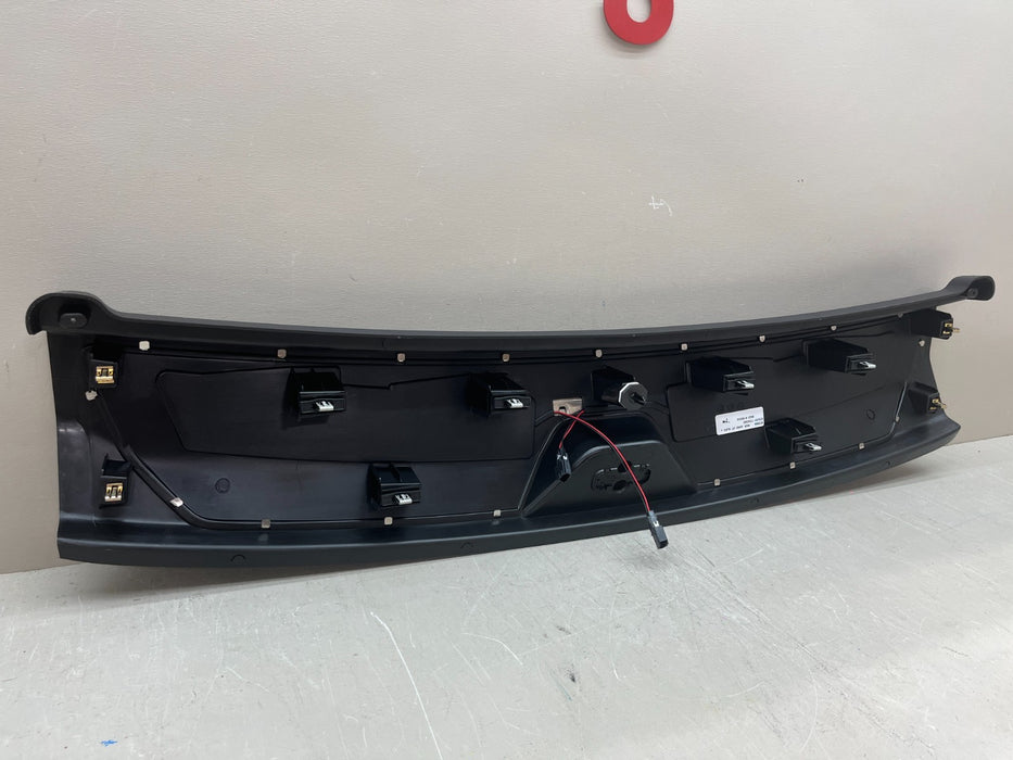 2025-2026 CADILLAC ESCALADE ESV ILLUMINATED CARGO PLATE W/ HARNESS 85733666 OEM