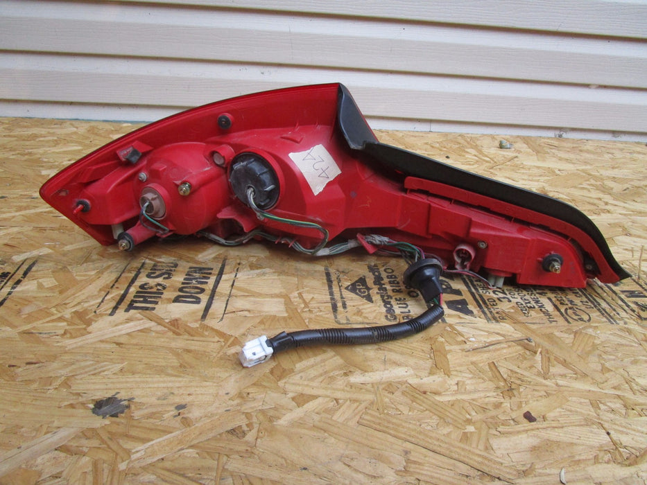 03 04 05 INFINITI G35 COUPE REAR RIGHT TAIL LIGHT OEM