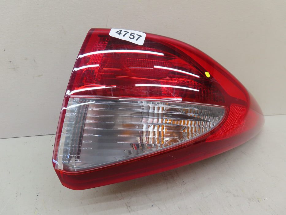 2016-2018 HYUNDAI TUCSON REAR RIGHT PASSENGER SIDE TAIL LIGHT OEM