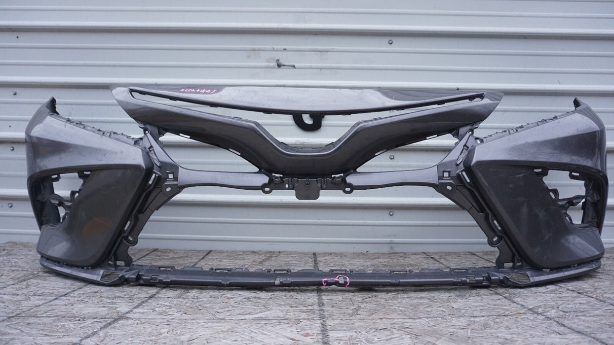 2018-2020 TOYOTA CAMRY FRONT BUMPER COVER OEM 18 19 20