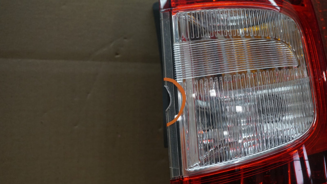 2011-2016 CHRYSLER TOWN & COUNTRY REAR RIGHT PASSENGER SIDE TAIL LIGHT OEM
