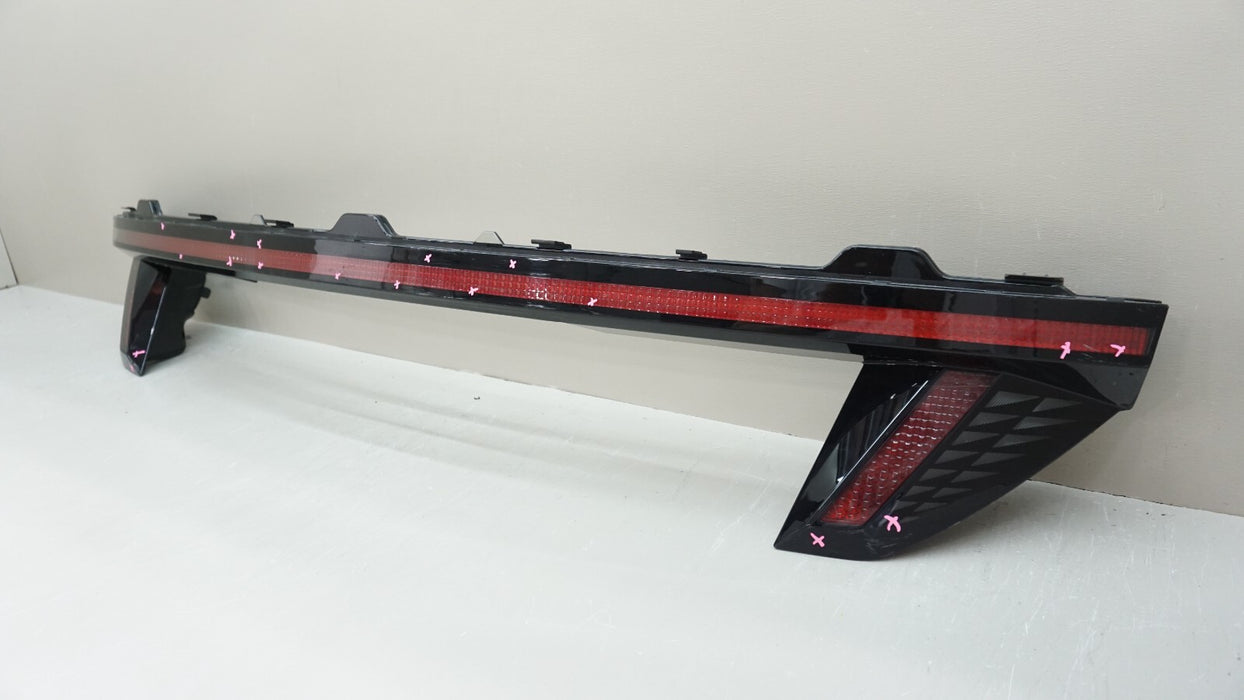 2022-2024 HYUNDAI TUCSON REAR CENTER TAIL LIGHT LAMP LED W/ CAMERA OEM 92403-CW