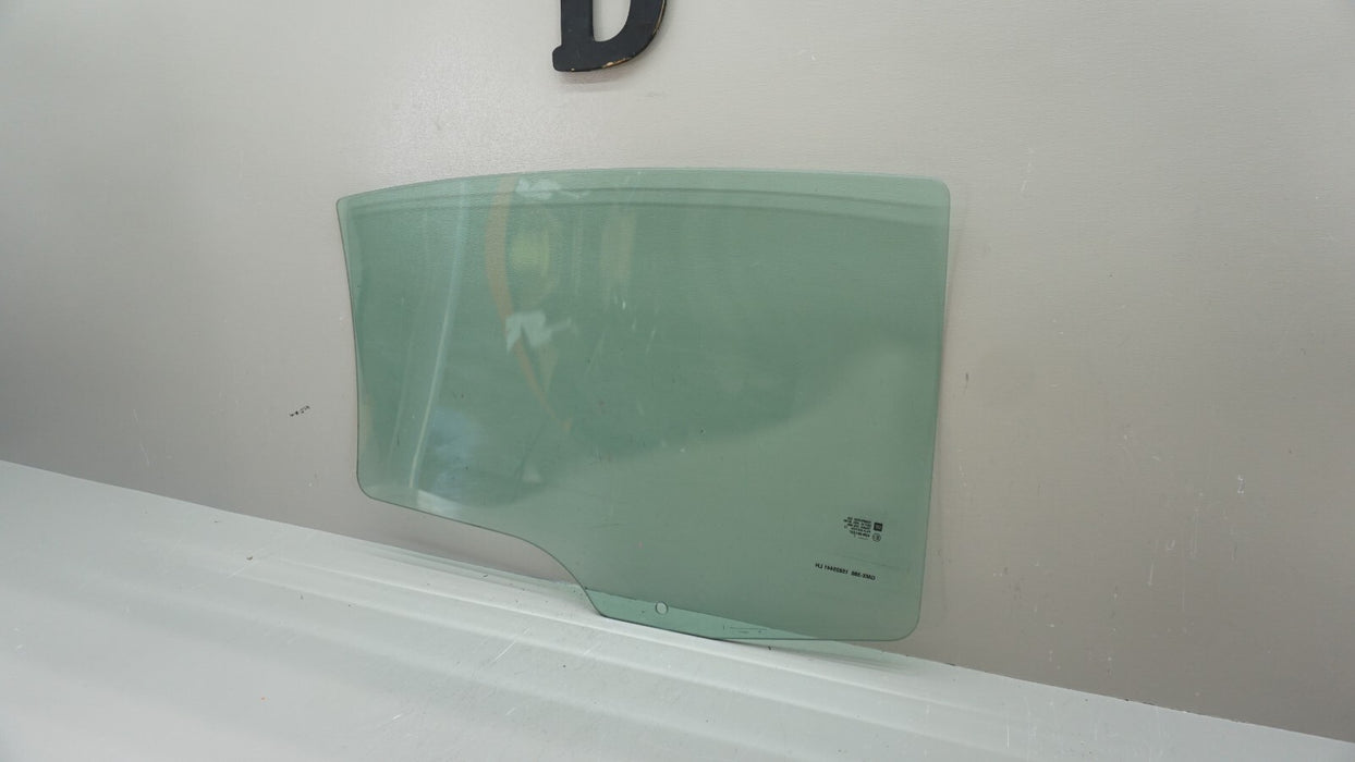 2007-2009 SATURN AURA REAR LH LEFT DRIVER SIDE DOOR WINDOW GLASS OEM