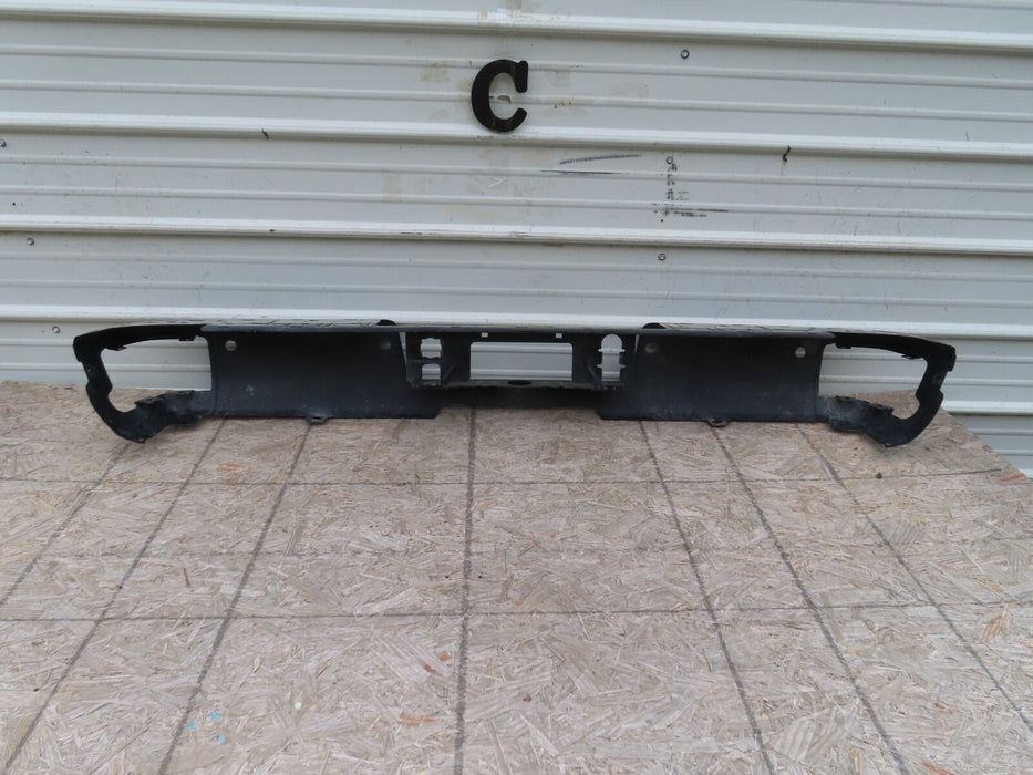 2015-2018 CHEVROLET SILVERADO GMC SIERRA 2500 3500 HD REAR BUMPER OEM 23108141