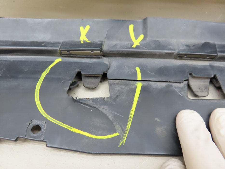 2017 2018 2019 2020 CHEVROLET TRAX FRONT LOWER BUMPER COVER OEM 42519600