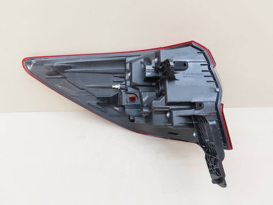 2015-2019 SUBARU OUTBACK REAR RIGHT PASSENGER SIDE TAIL LIGHT OEM