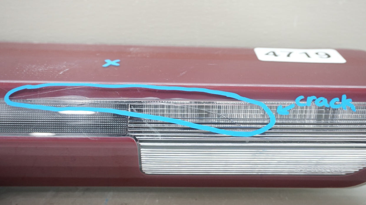 2019-2023 CHEVROLET SILVERADO GMC SIERRA HD HIGH MOUNT 3RD BRAKE LIGHT OEM
