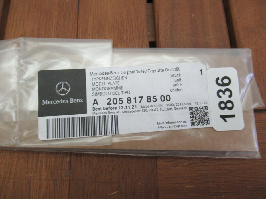 2017-2020 MERCEDES BENZ C300 REAR TRUNK EMBLEM NAMEPLATE MODELPLATE OEM