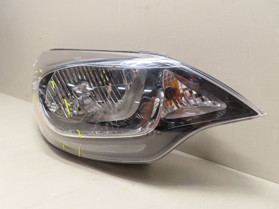 2012-2017 KIA RIO SEDAN FRONT RIGHT SIDE HEADLIGHT LAMP HALOGEN OEM 92102-1W