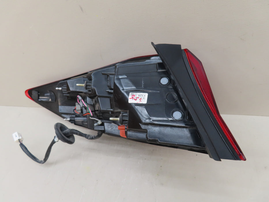 2019-2020 HYUNDAI ELANTRA  RIGHT PASSENGER SIDE OUTER TAIL LIGHT OEM 92402-F2