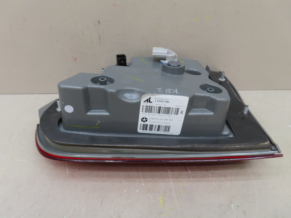 2014-2018 JEEP GRAND CHEROKEE REAR RIGHT PASSENGER INNER TAIL LIGHT OEM