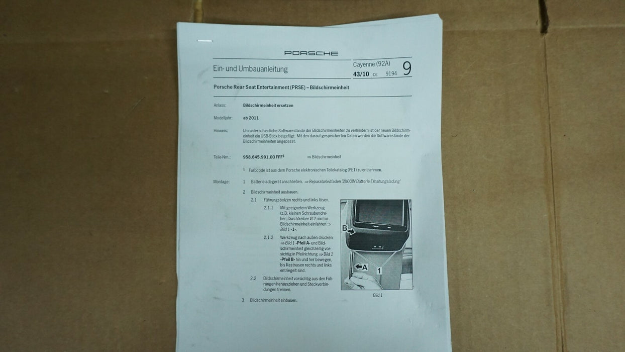 2011-2014 PORSCHE CAYENNE RIGHT OR LEFT BACK SEAT DISPLAY SCREEN MONITOR OEM