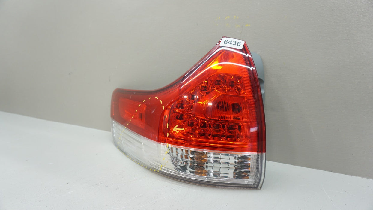 2011-2014 TOYOTA SIENNA REAR LH LEFT DRIVER SIDE OUTER TAIL LIGHT OEM