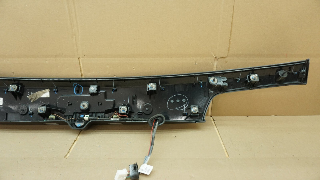 2014-2021 JEEP GRAND CHEROKEE LIFTGATE LICENSE LIGHT MOLDING OEM 1WD55TRMAD