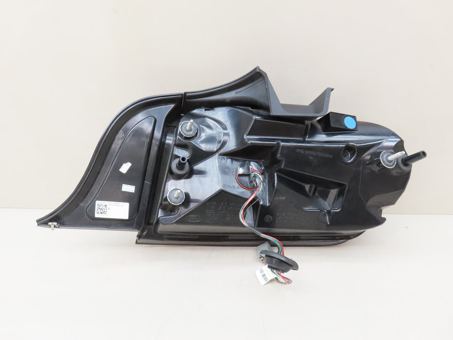2015-2017 FORD MUSTANG LEFT DRIVER TAIL LIGHT LAMP LED OEM